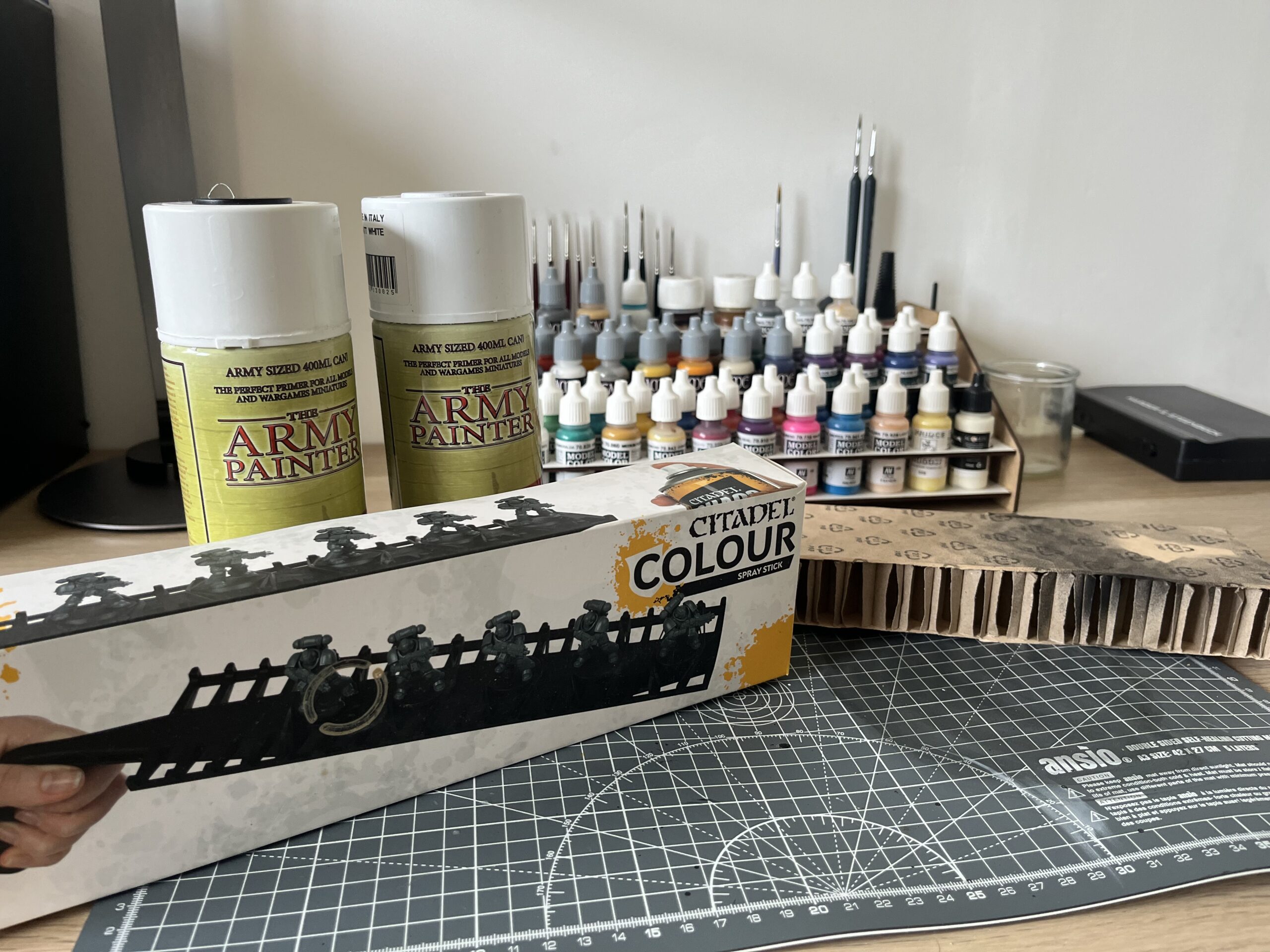 Comment primer une figurine : Le guide de l'apprêt